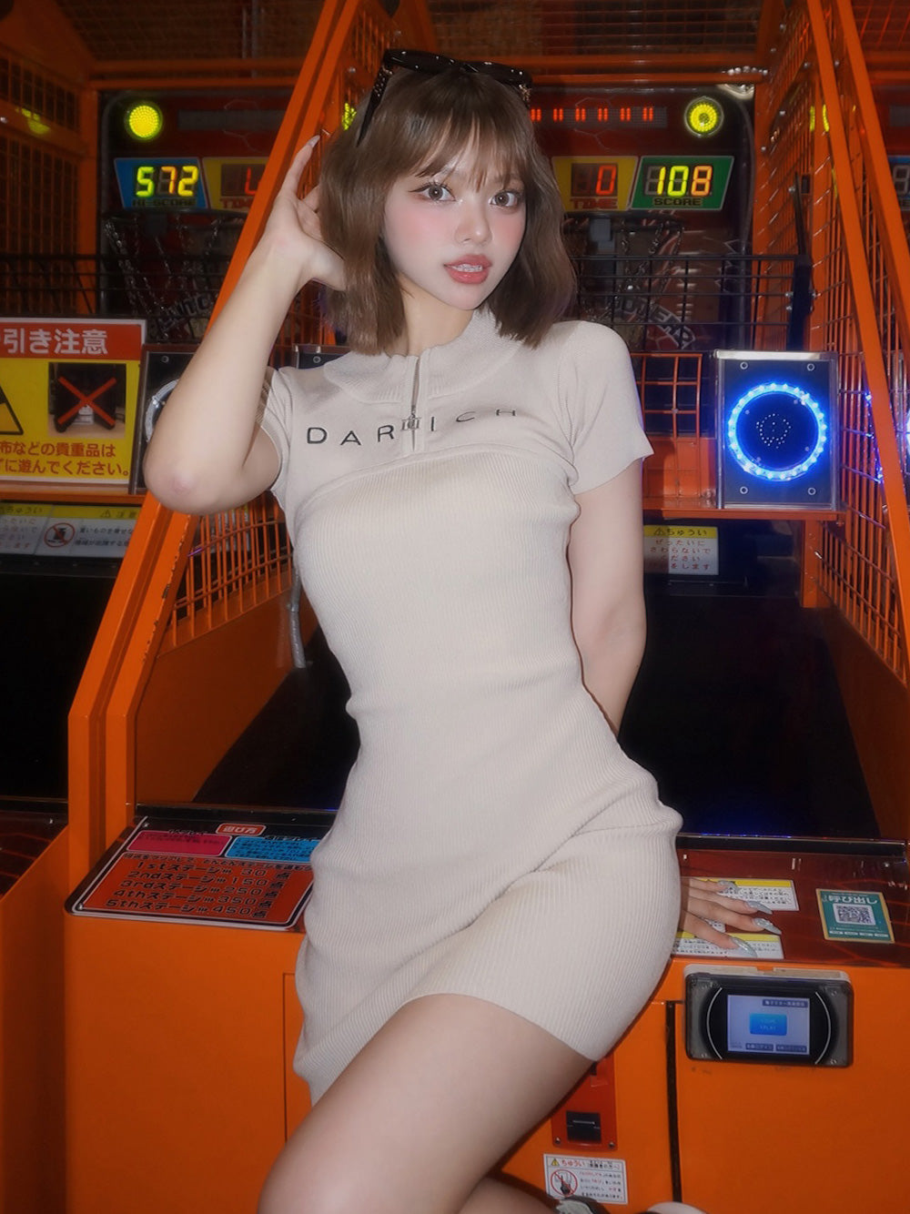 ハーフジップリブニットミニワンピース