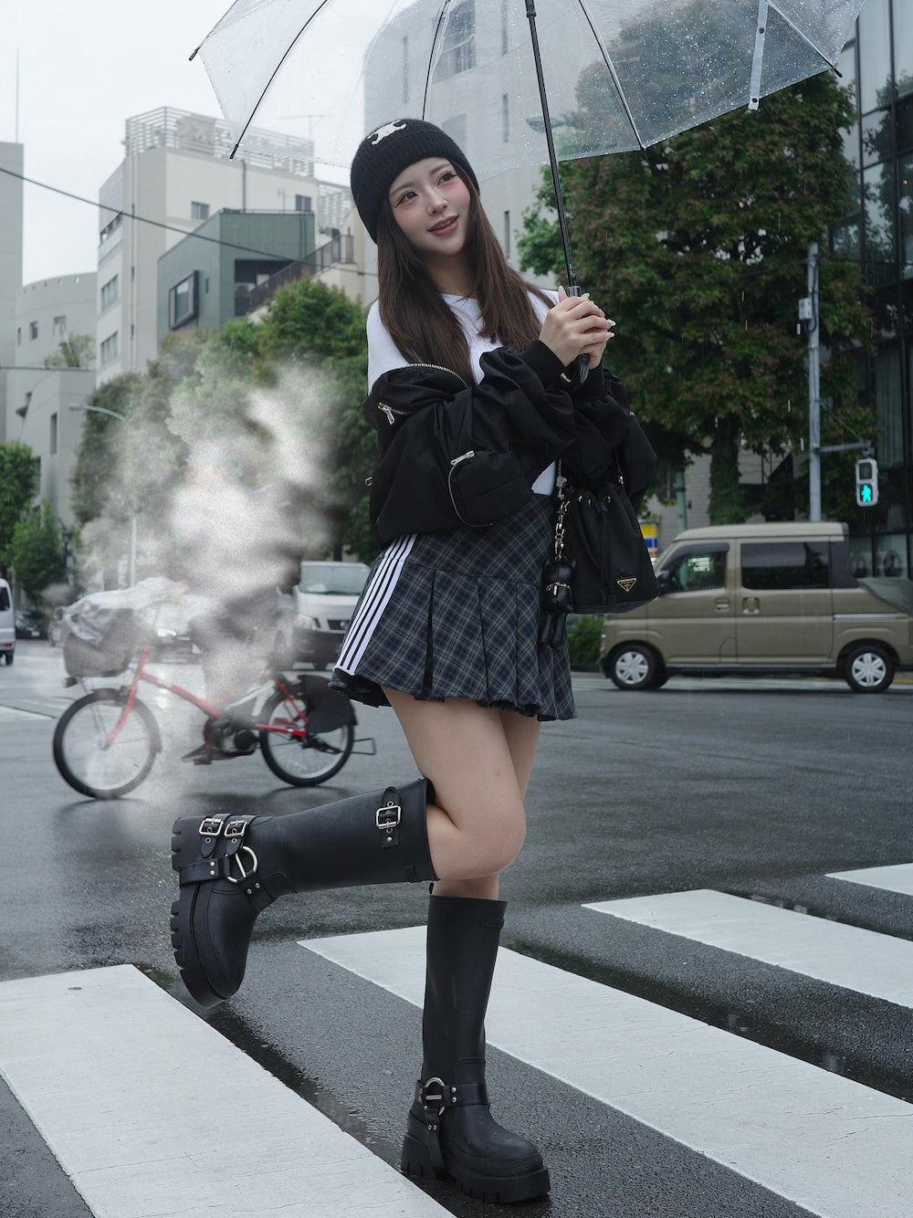 モデル：158cm（着用サイズ：M　着用カラー：BLK）