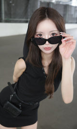 モデル：158cm（着用サイズ：FREE　着用カラー：BLK）