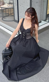 モデル：158cm（着用サイズ：FREE　着用カラー：BLK）