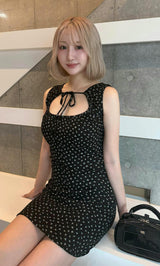 モデル：155cm（着用サイズ：FREE　着用カラー：BLK）