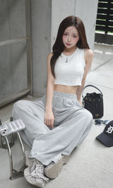 モデル：158cm（着用サイズ：FREE　着用カラー：GRY）
