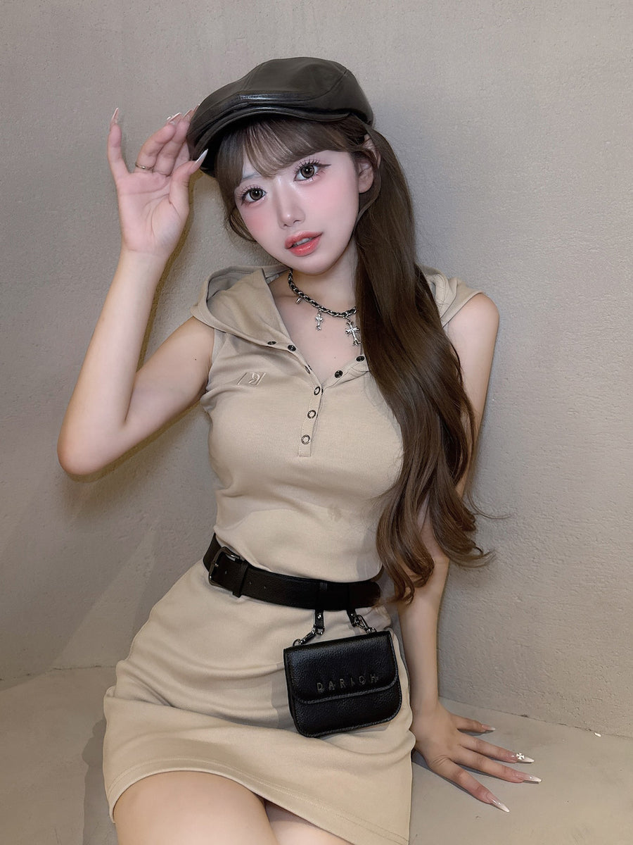 モデル：158cm（着用サイズ：FREE　着用カラー：BEG）