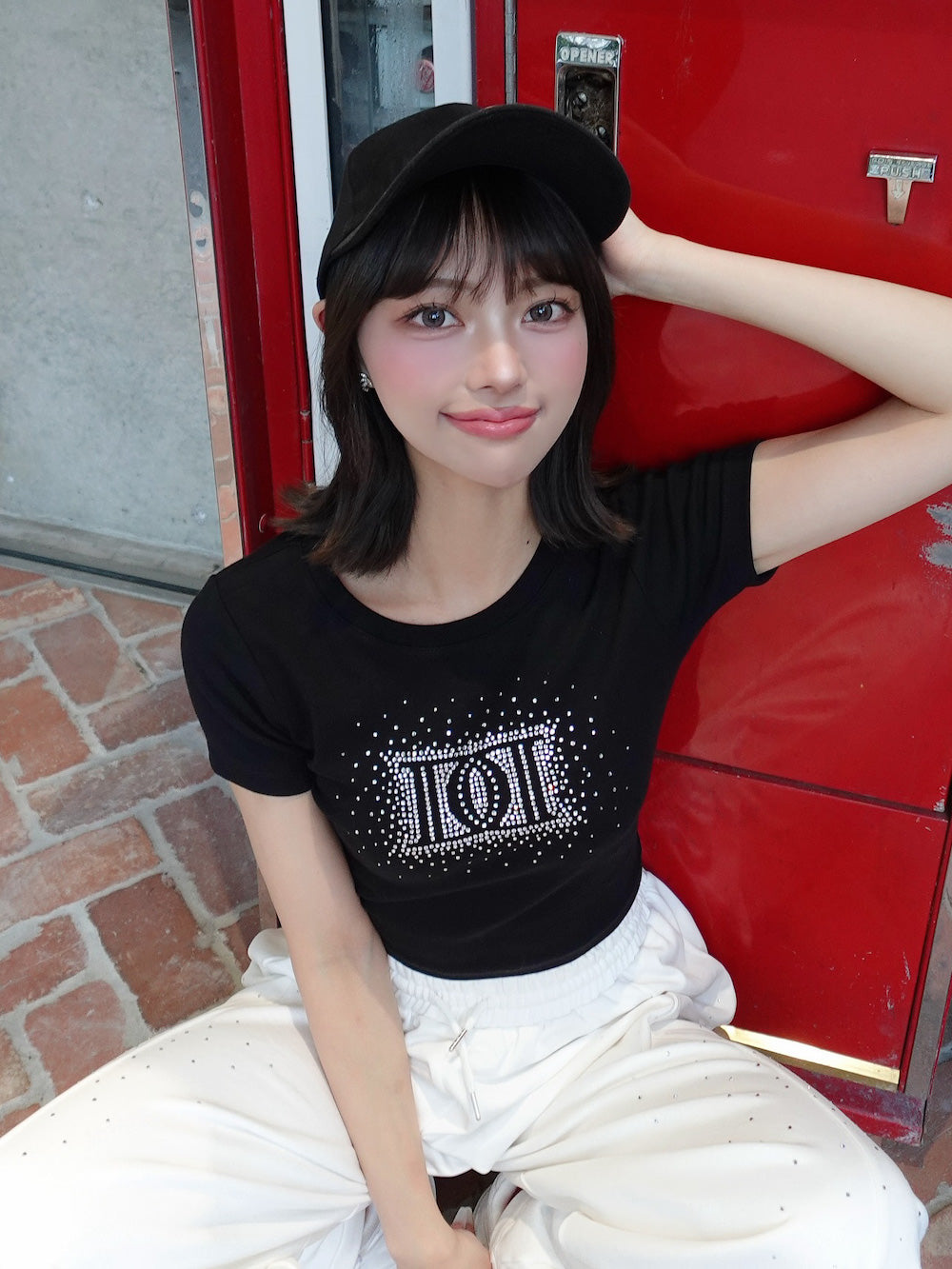 モデル：163cm（着用サイズ：FREE　着用カラー：BLK）