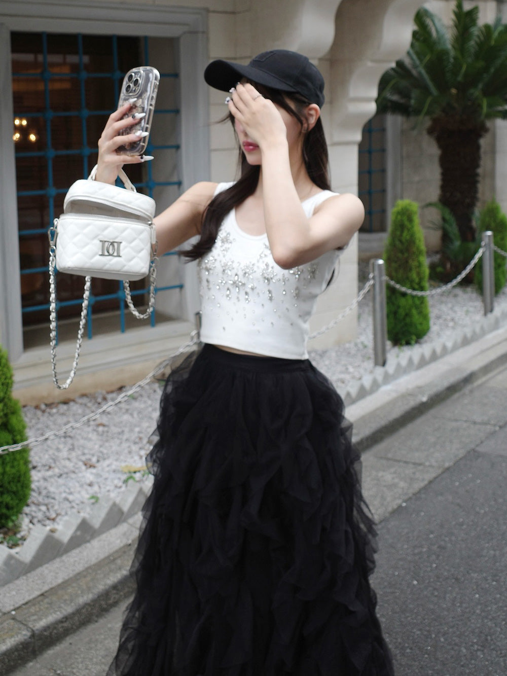 モデル：156cm（着用サイズ：FREE　着用カラー：BLK）