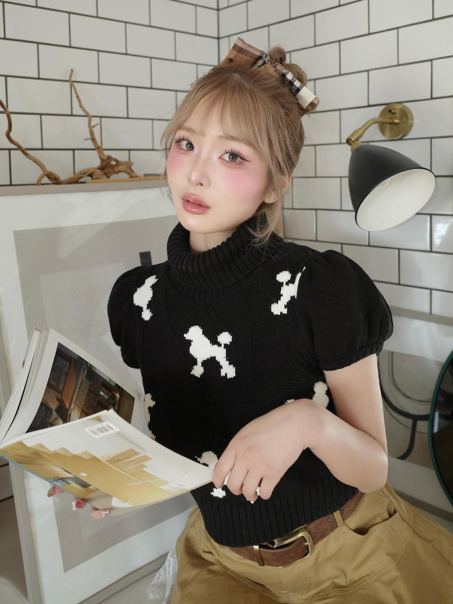 モデル：163cm（着用サイズ：FREE　着用カラー：BLK）