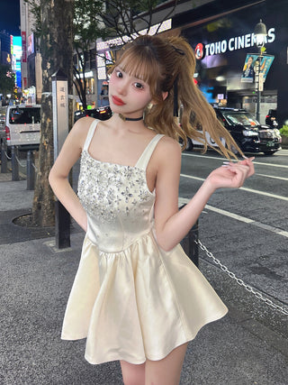 モデル：158cm（着用サイズ：FREE　着用カラー：IVO）