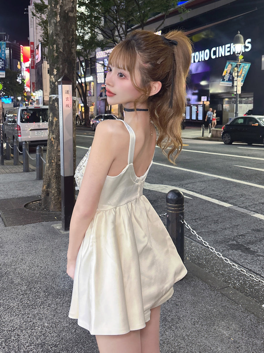 モデル：158cm（着用サイズ：FREE　着用カラー：IVO）