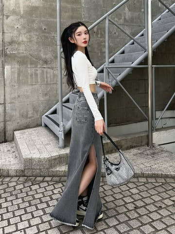モデル：160cm（着用サイズ：S　着用カラー：BLK）
