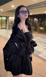 モデル：155cm（着用サイズ：FREE　着用カラー：BLK）