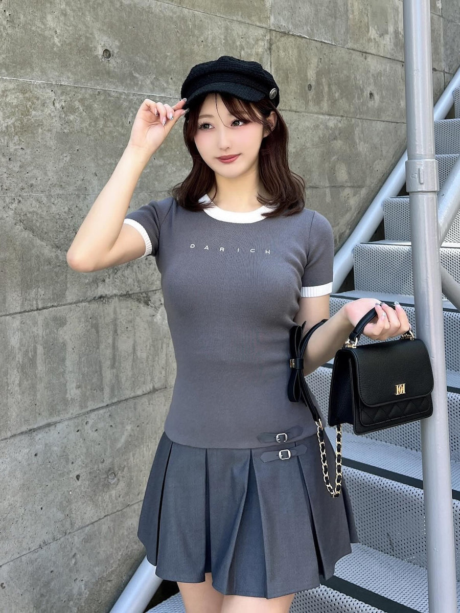 モデル：155cm（着用サイズ：FREE　着用カラー：GRY）