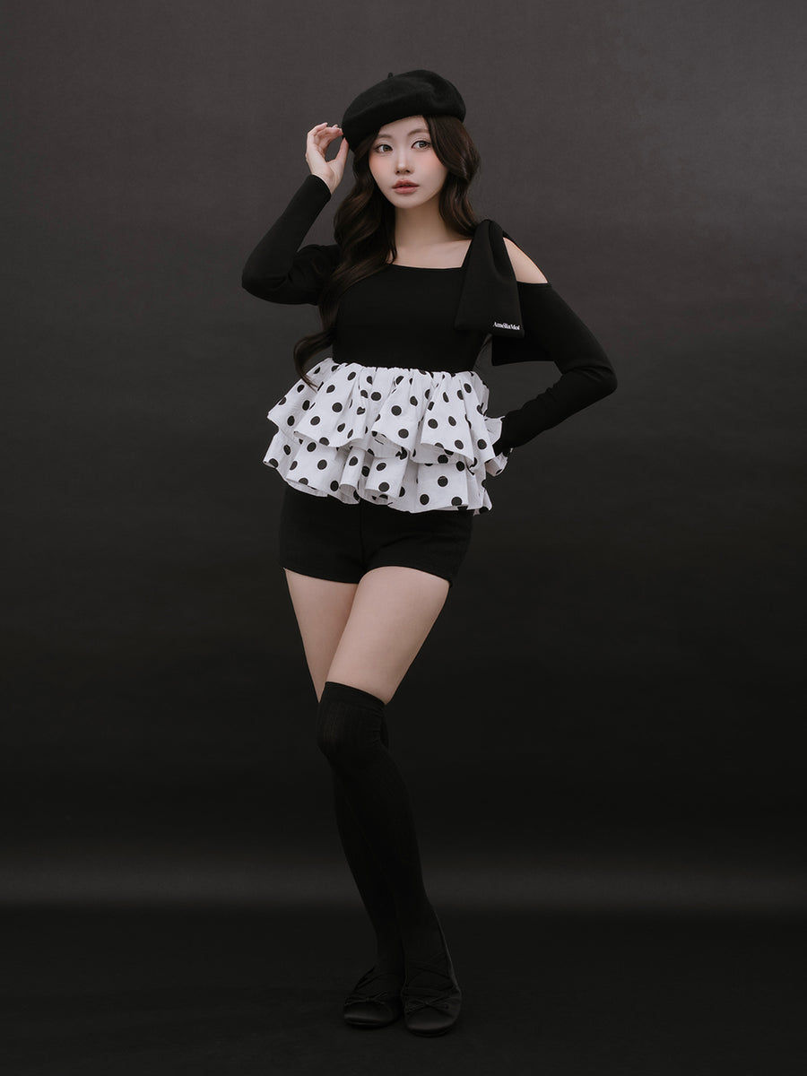 モデル：164cm（着用サイズ：FREE　着用カラー：DOT）