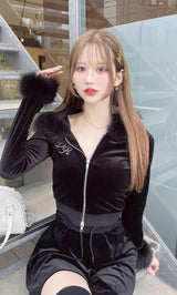 モデル：165cm（着用サイズ：FREE　着用カラー：BLK）