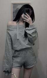 モデル：160cm（着用サイズ：FREE　着用カラー：GRY）