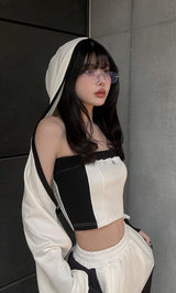 モデル：160cm（着用サイズ：FREE　着用カラー：IVO）