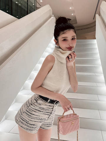 モデル：160cm（着用サイズ：S　着用カラー：WHT）