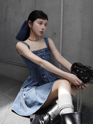 モデル：160cm（着用サイズ：FREE　着用カラー：BLU）