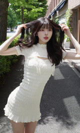 モデル：160cm（着用サイズ：FREE　着用カラー：IVO）