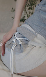 モデル：160cm（着用サイズ：FREE　着用カラー：GRY）