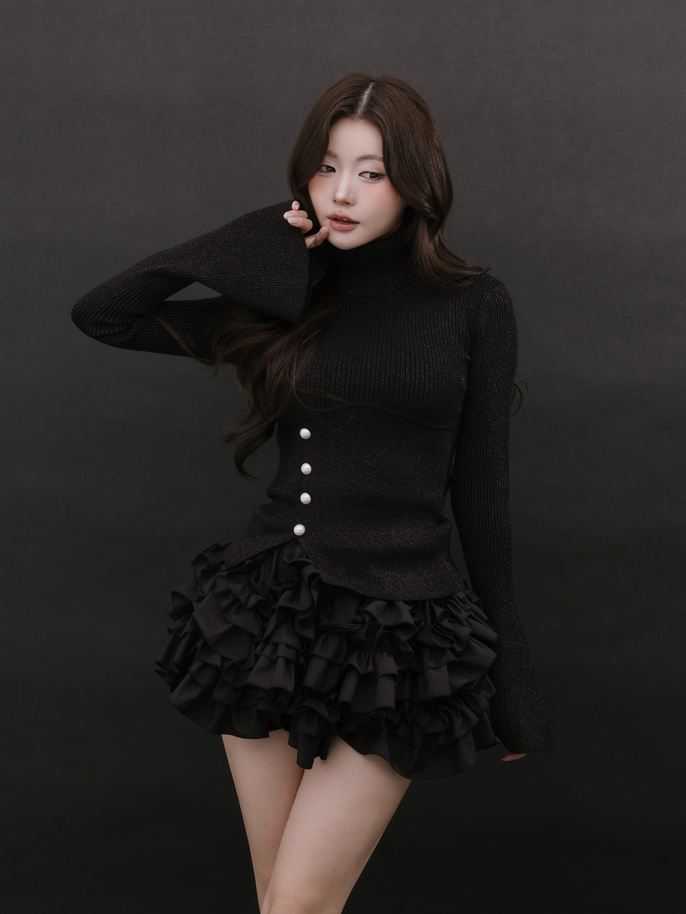 モデル：164cm（着用サイズ：FREE　着用カラー：BLK）