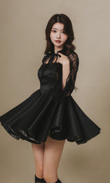モデル：164cm（着用サイズ：FREE　着用カラー：BLK）