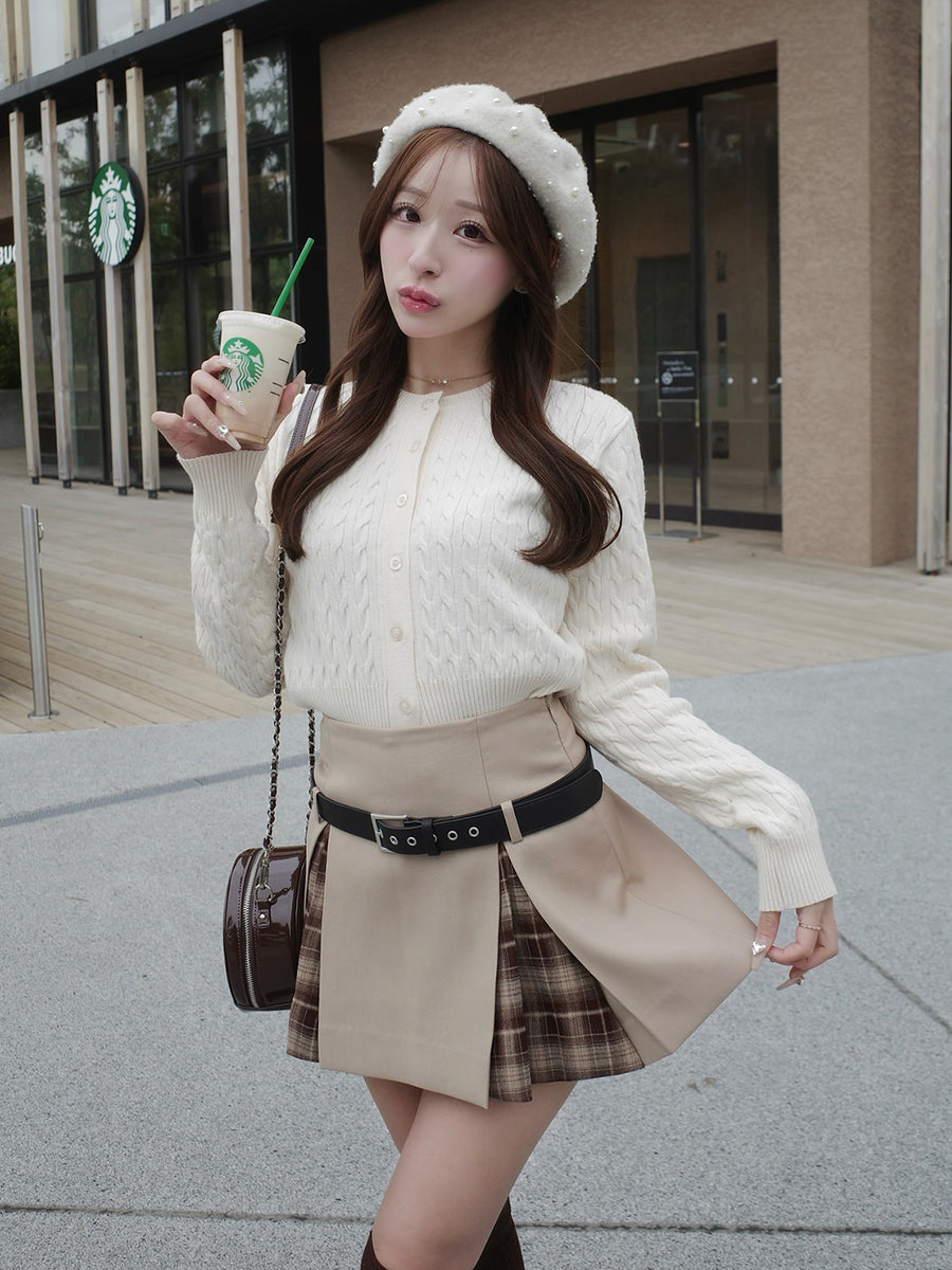 モデル：156cm（着用サイズ：S　着用カラー：BEG）