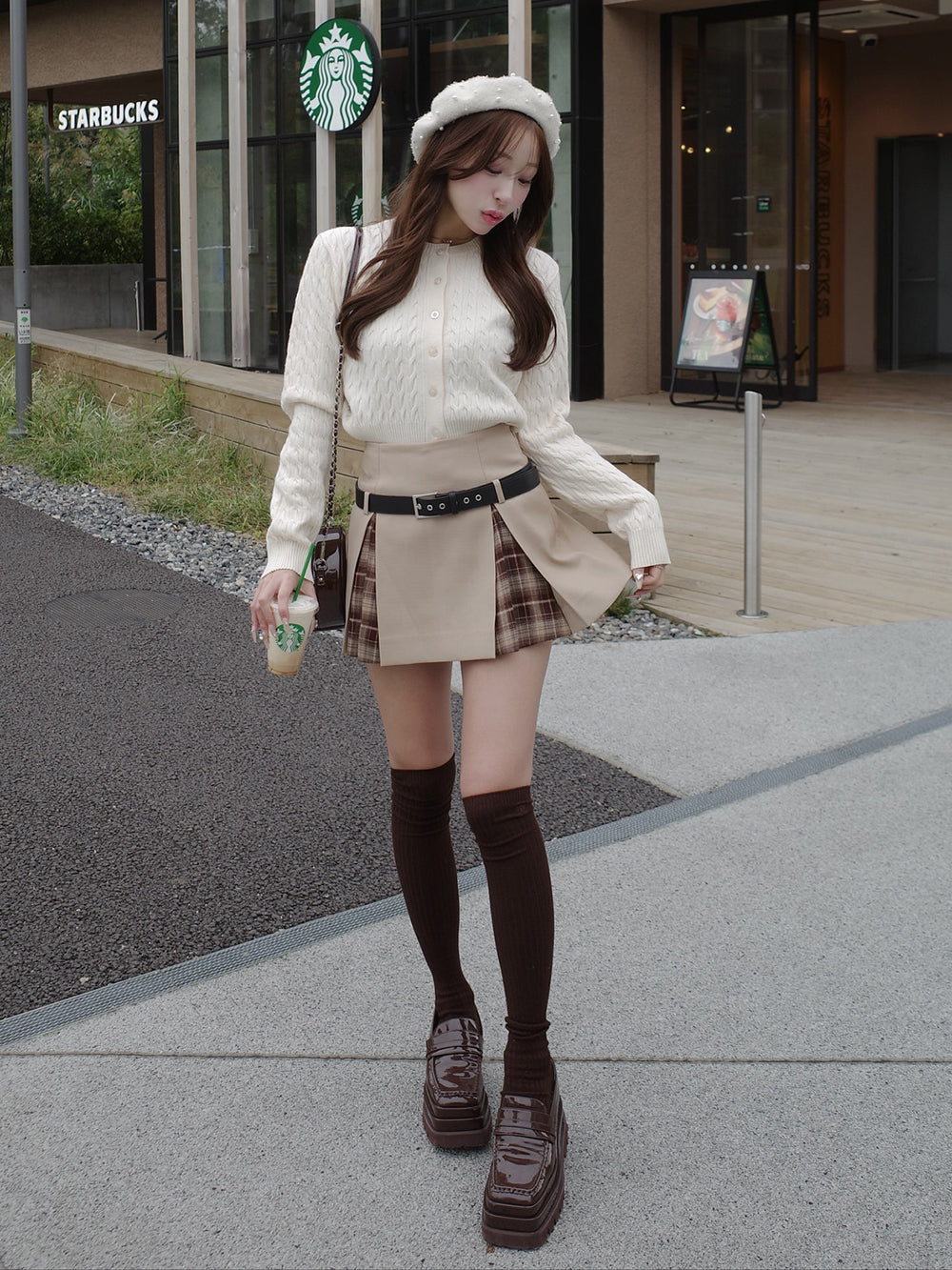 モデル：156cm（着用サイズ：S　着用カラー：BEG）