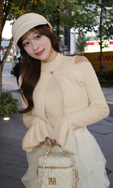 モデル：156cm（着用サイズ：FREE　着用カラー：IVO）