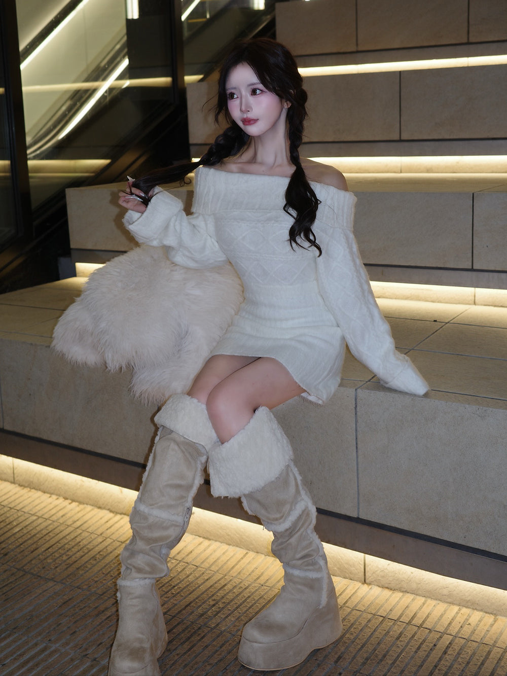 モデル：158cm（着用サイズ：FREE　着用カラー：WHT）