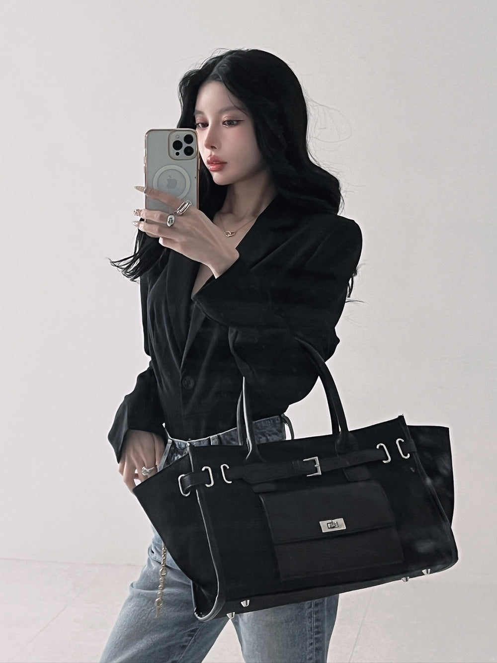 サイズ：FREE　カラー：BLK