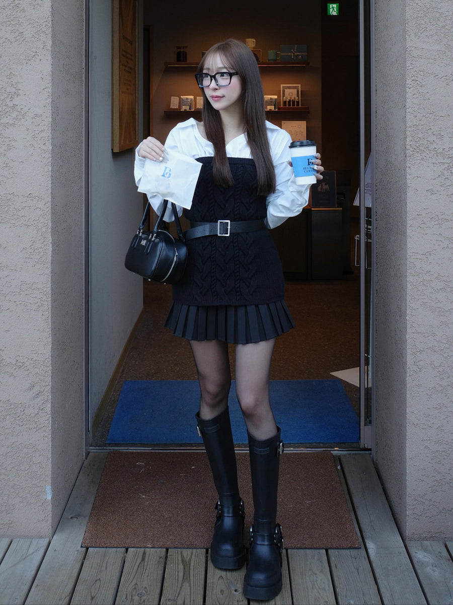 モデル：156cm（着用サイズ：FREE　着用カラー：BLK）