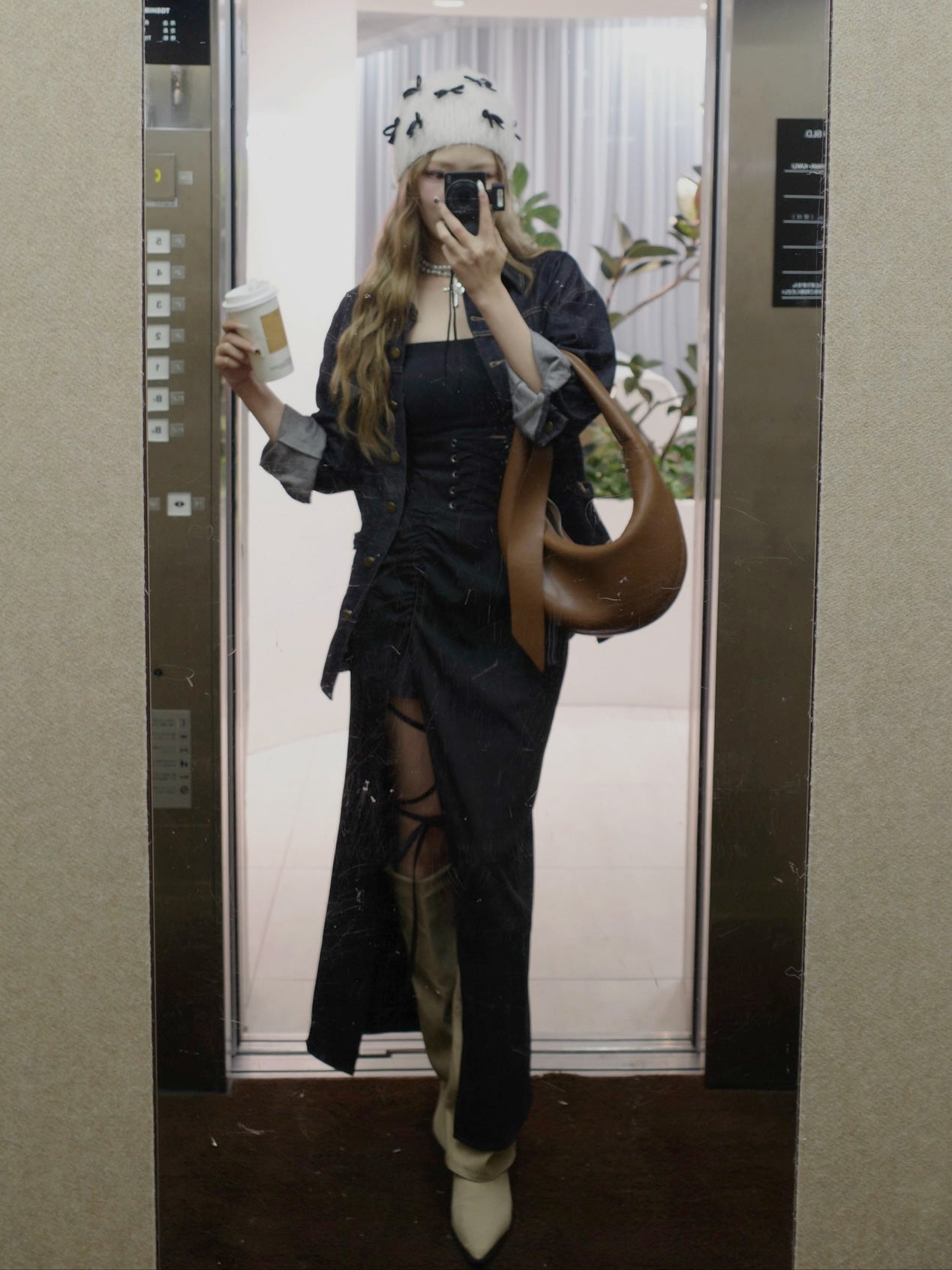 モデル：163cm（着用サイズ：FREE　着用カラー：BLK）