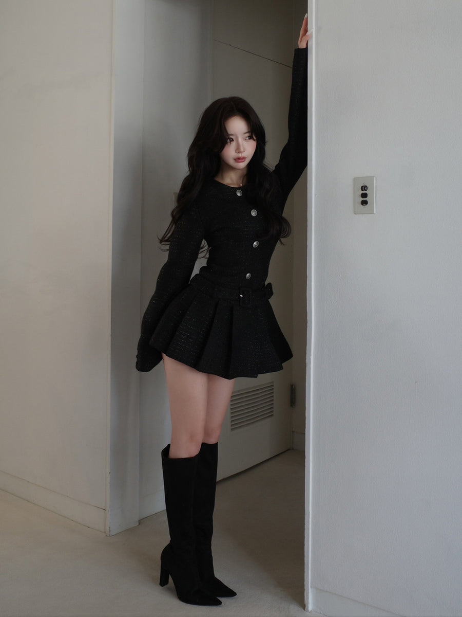 モデル：158cm（着用サイズ：FREE　着用カラー：BLK）