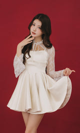 モデル：164cm（着用サイズ：FREE　着用カラー：IVO）