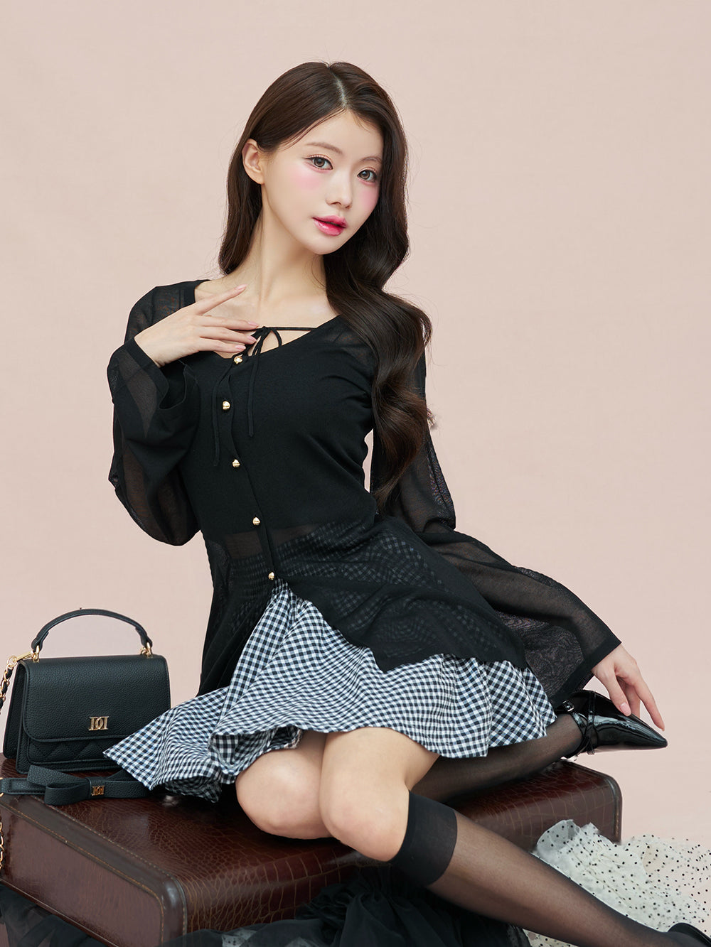 モデル：164cm（着用サイズ：FREE　着用カラー：BLK）