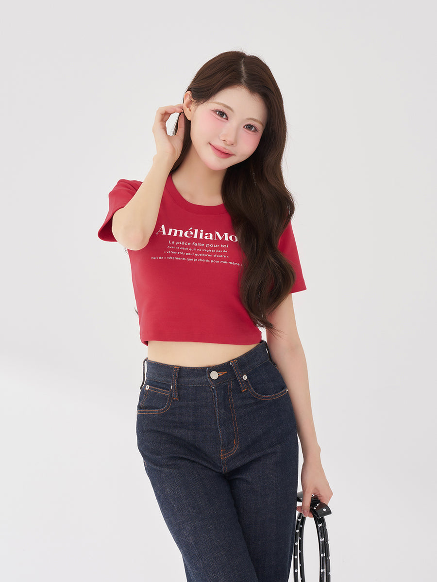 モデル：164cm（着用サイズ：FREE　着用カラー：RED）
