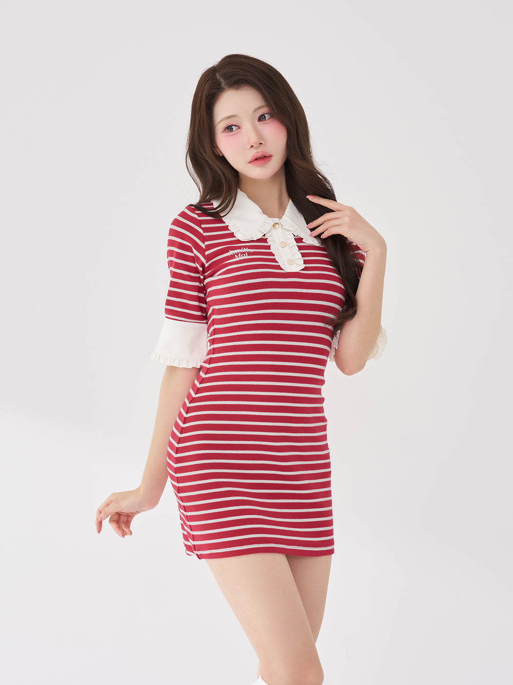 モデル：164cm（着用サイズ：FREE　着用カラー：RED）