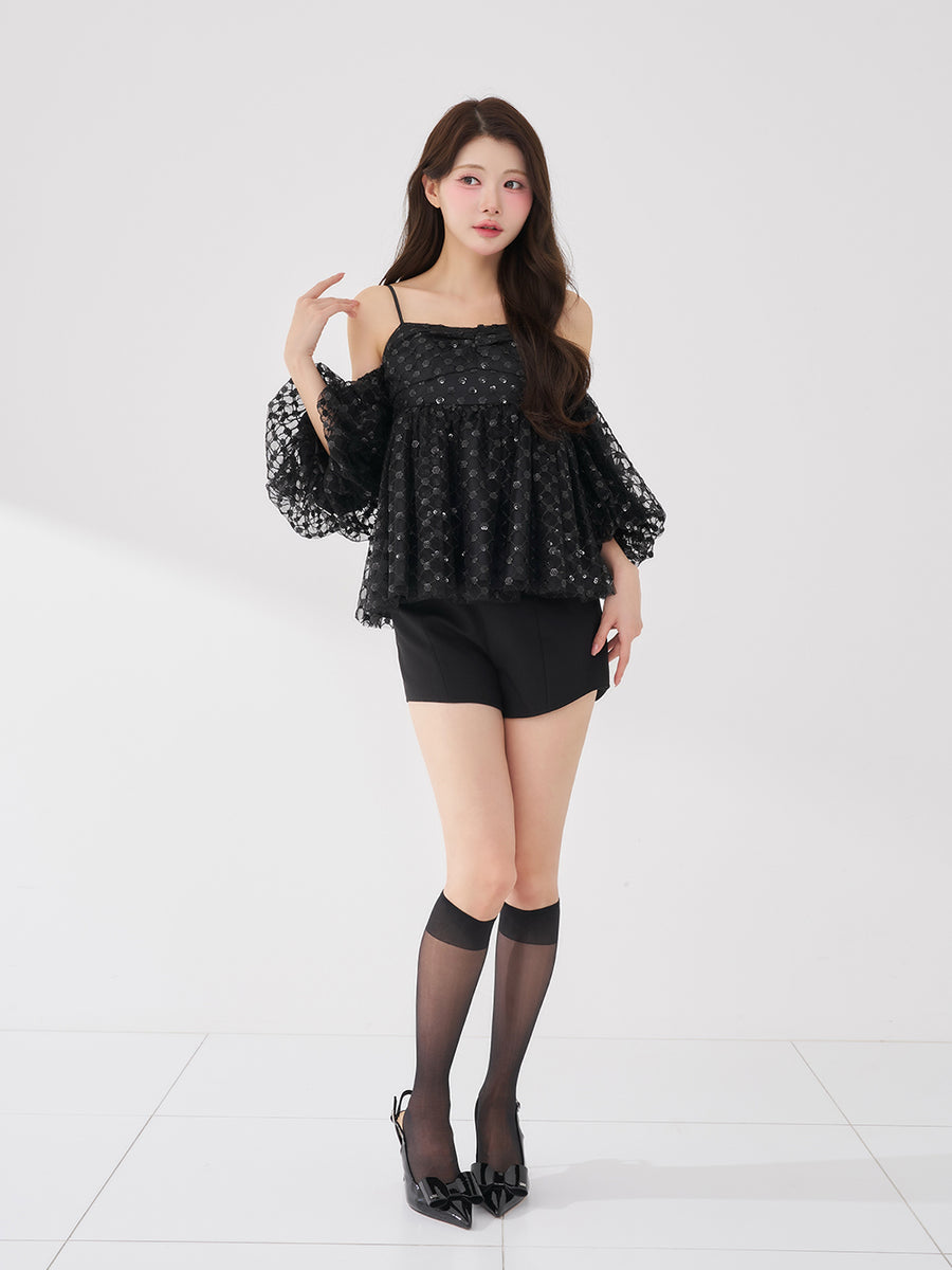 モデル：164cm（着用サイズ：FREE　着用カラー：BLK）
