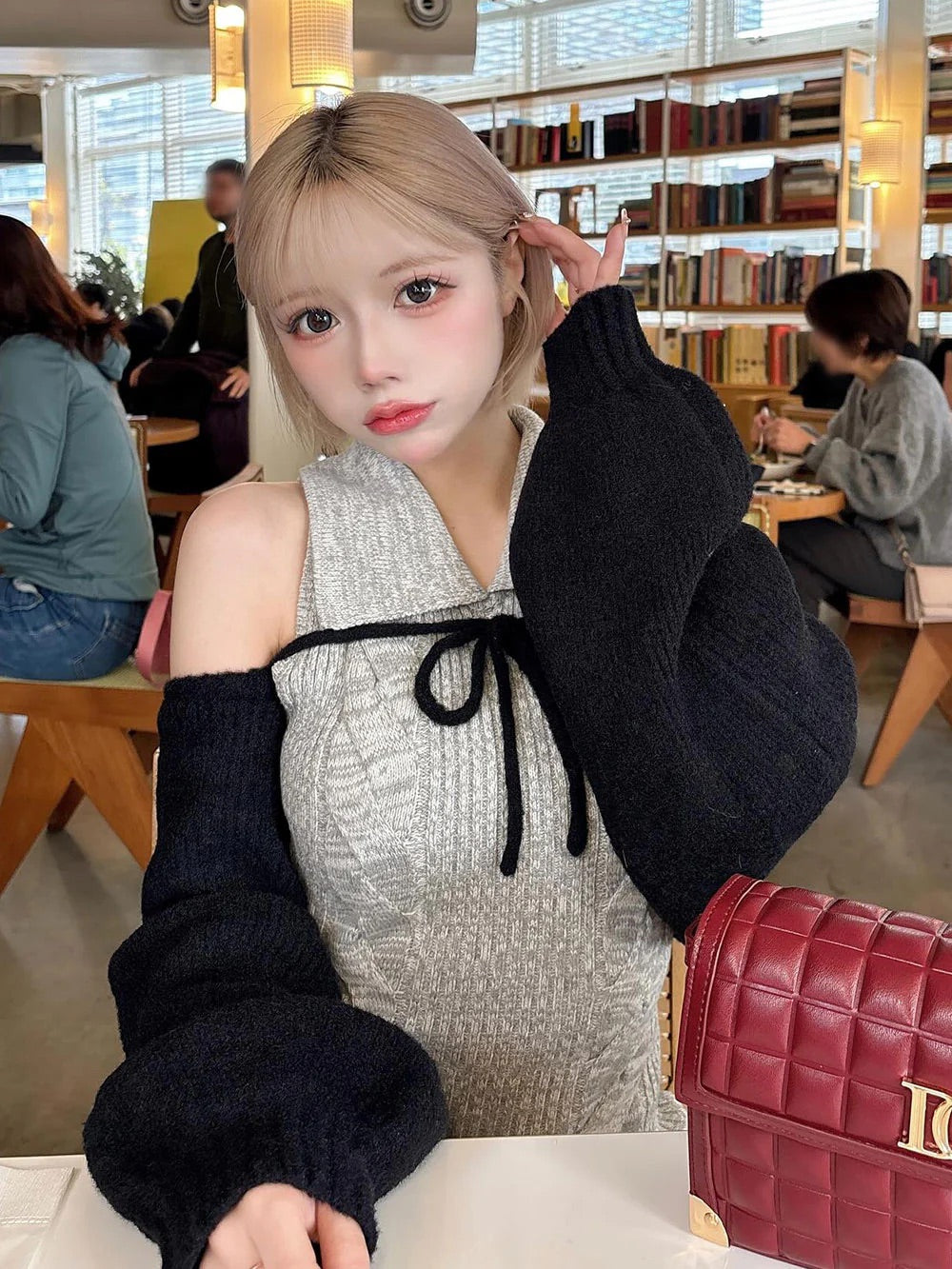 モデル：155cm（着用サイズ：FREE　着用カラー：GRY）