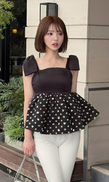 モデル：158cm（着用サイズ：FREE　着用カラー：BLK）