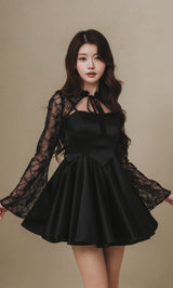 モデル：164cm（着用サイズ：FREE　着用カラー：BLK）