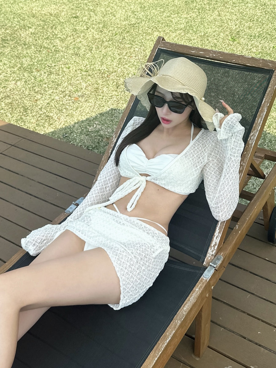 モデル：156cm（着用サイズ：FREE　着用カラー：IVO）