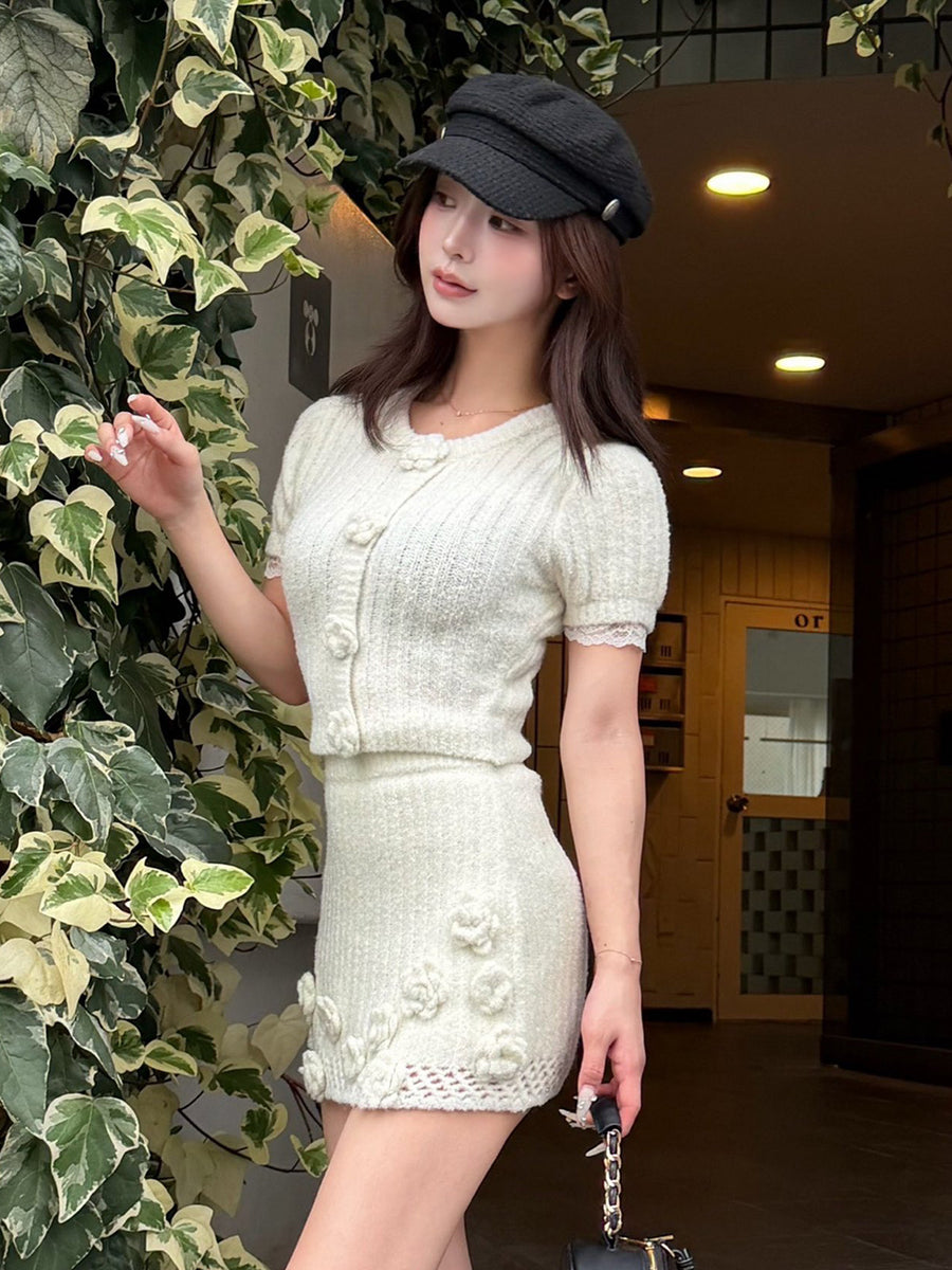 モデル：158cm（着用サイズ：FREE　着用カラー：WHT）
