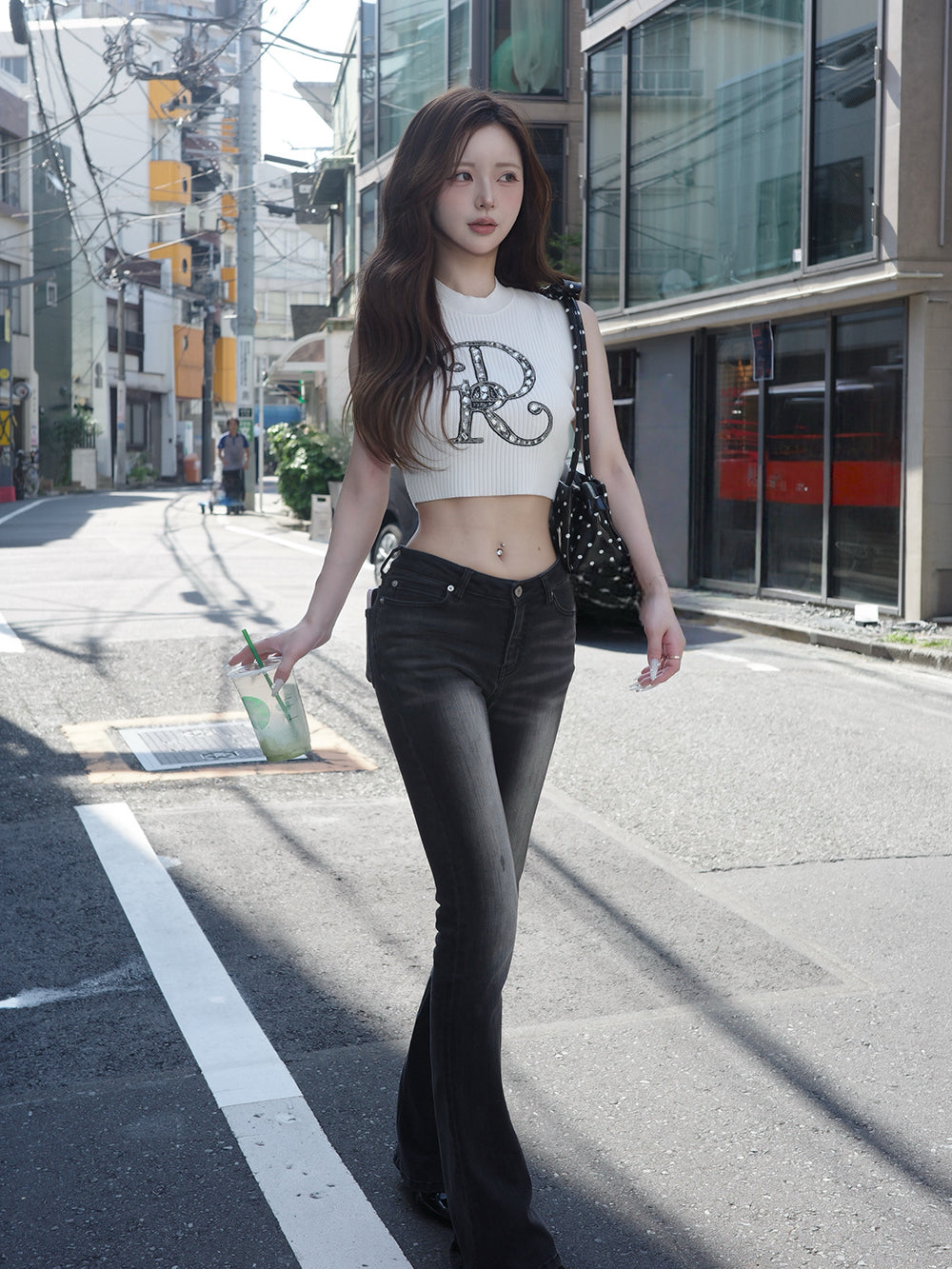 モデル：158cm（着用サイズ：FREE　着用カラー：WHT）