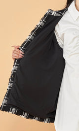 モデル：158cm（着用サイズ：FREE　着用カラー：BLK）