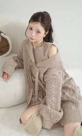 モデル：158cm（着用サイズ：FREE　着用カラー：MOC）