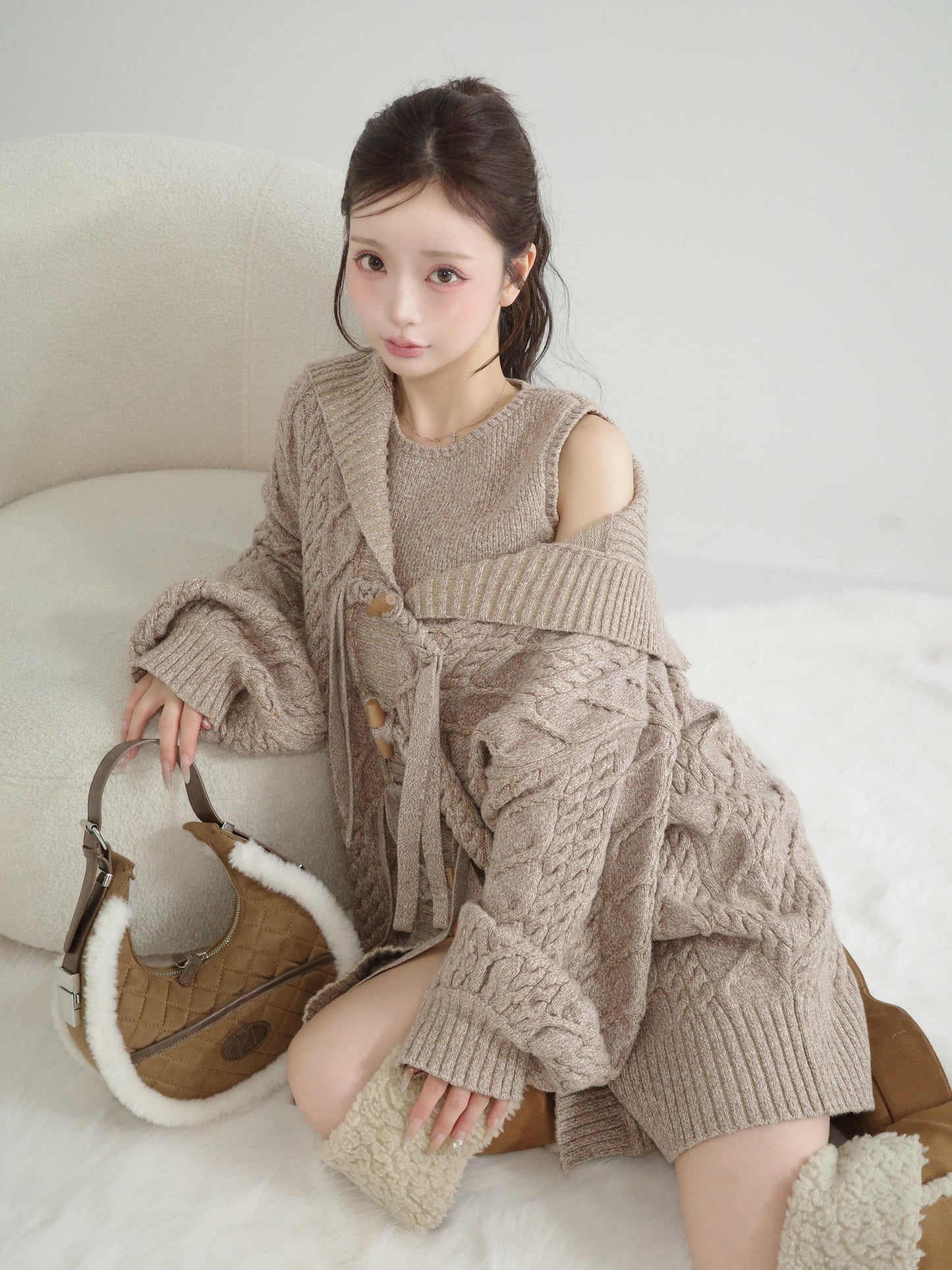 モデル：158cm（着用サイズ：FREE　着用カラー：MOC）