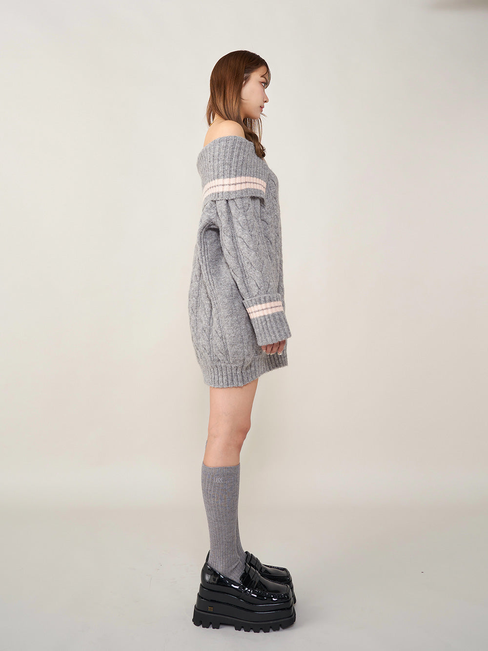 モデル：163cm（着用サイズ：FREE　着用カラー：GRY）