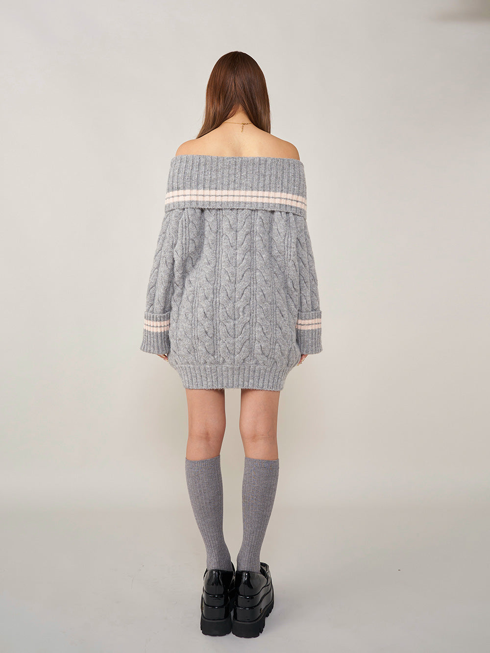 モデル：163cm（着用サイズ：FREE　着用カラー：GRY）