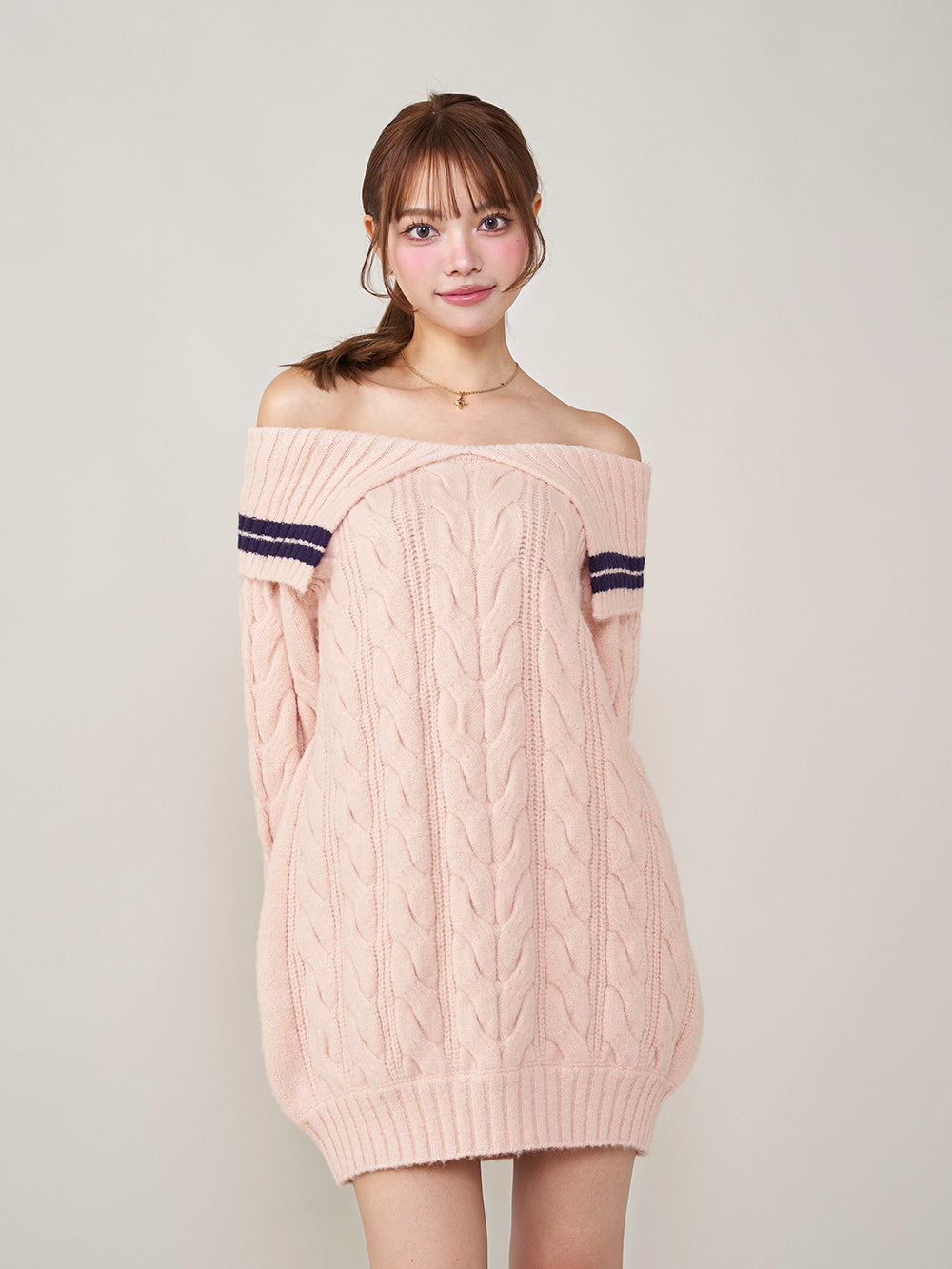 モデル：163cm（着用サイズ：FREE　着用カラー：PNK）